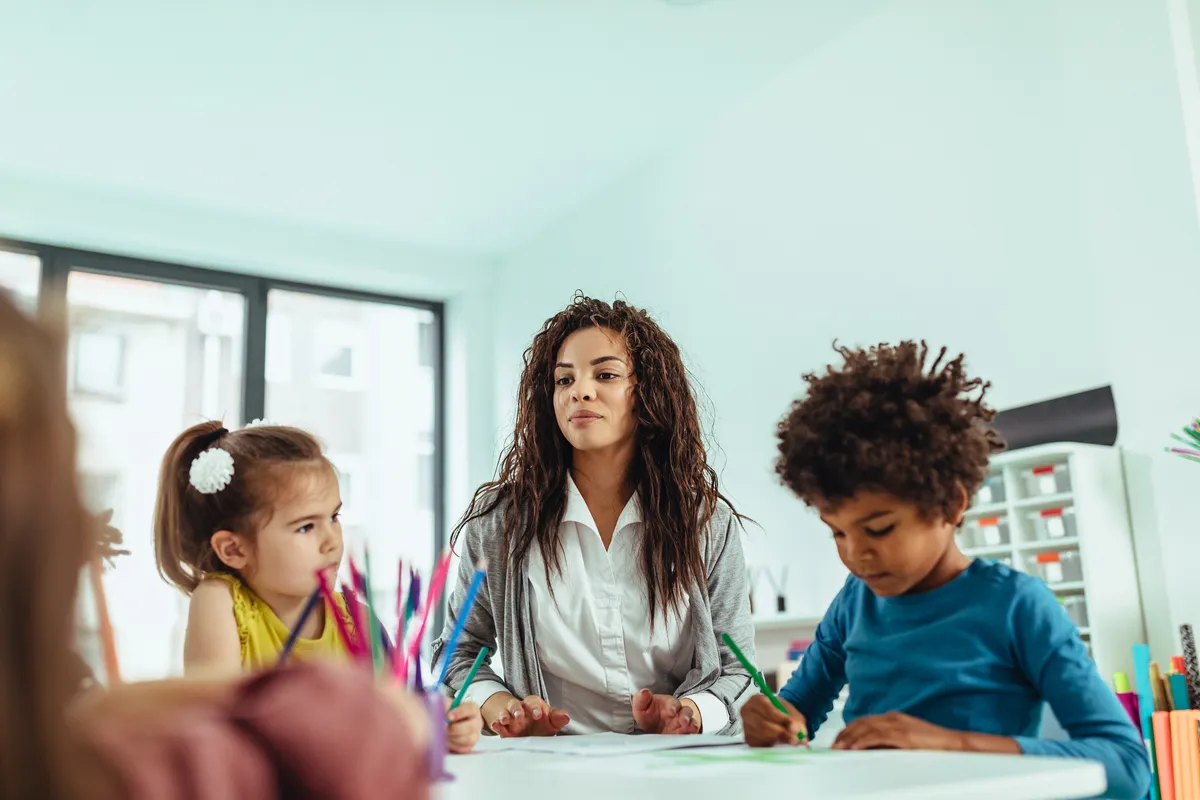 Intervención psicopedagógica en contextos educativos para la igualdad y mejora de la convivencia escolar