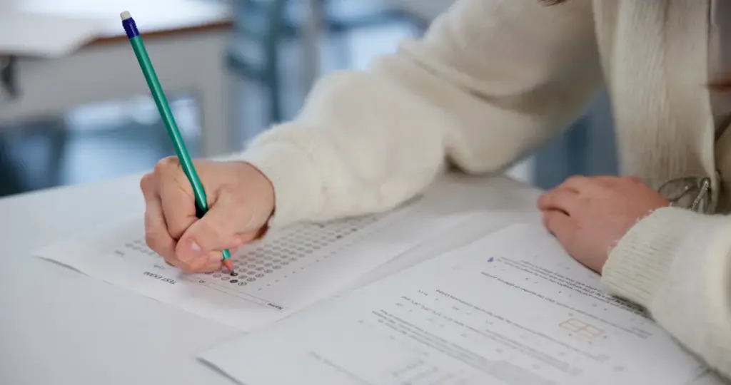 Evaluación Neuropsicológica: etapas, pruebas y aplicación práctica