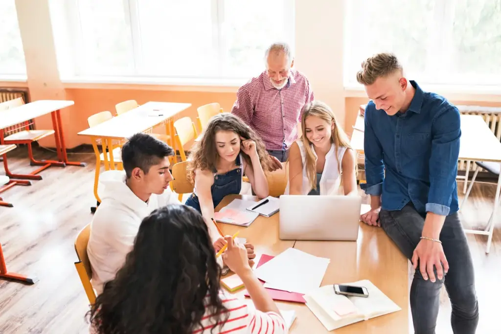 Intervención psicopedagógica en contextos educativos para la igualdad y mejora de la convivencia escolar